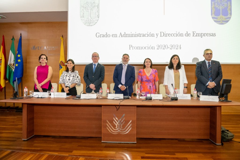 Acto de graduación de ADE, Campus de Jerez – Delegación del Rector para ...