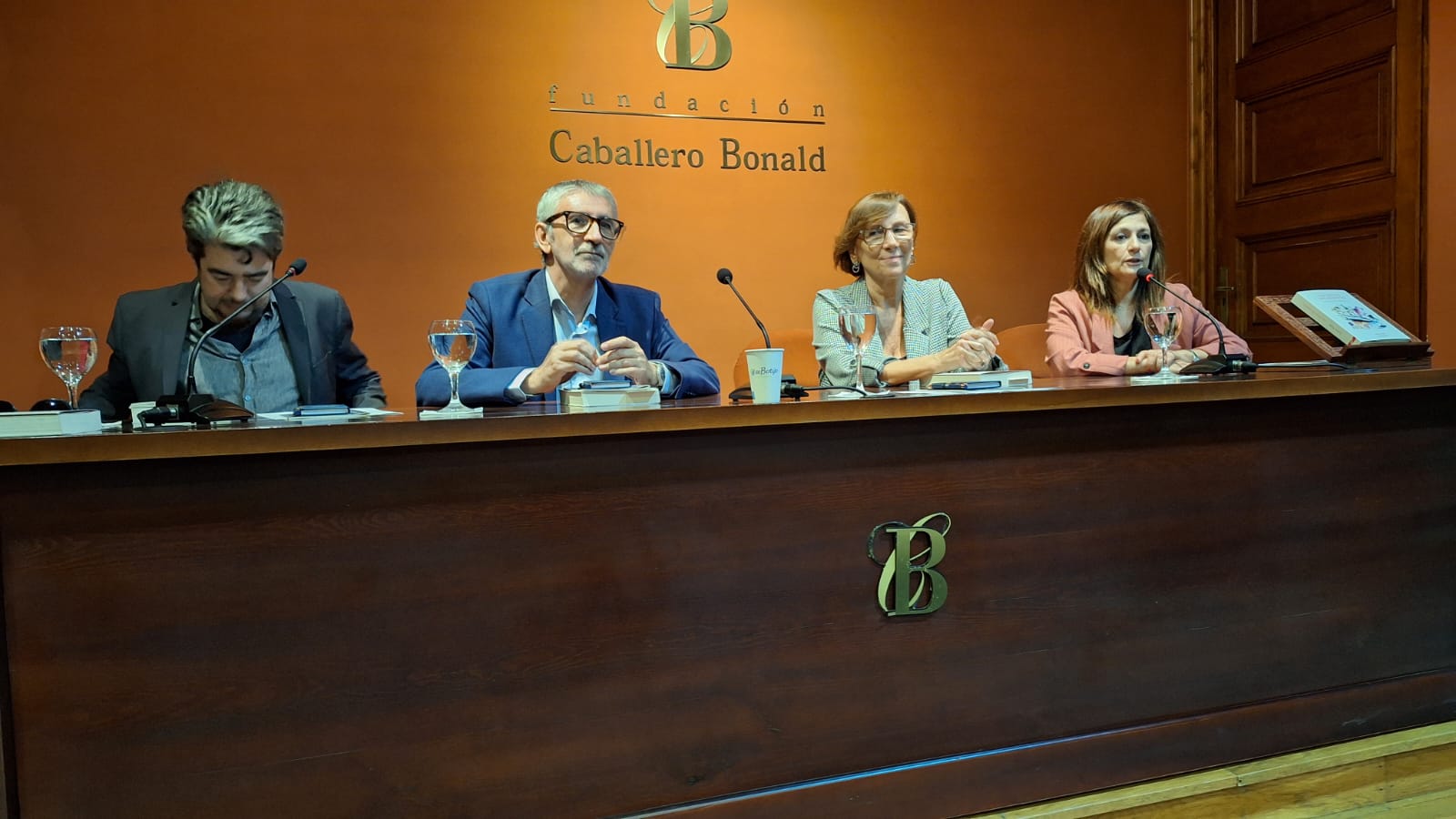 Presentación del Libro “Las líneas del silencio”