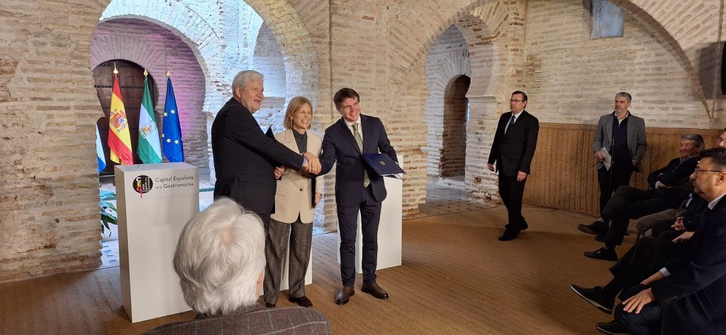 Firma del Convenio de Colaboración entre Capital Española de la Gastronomía y el Ayuntamiento de Jerez