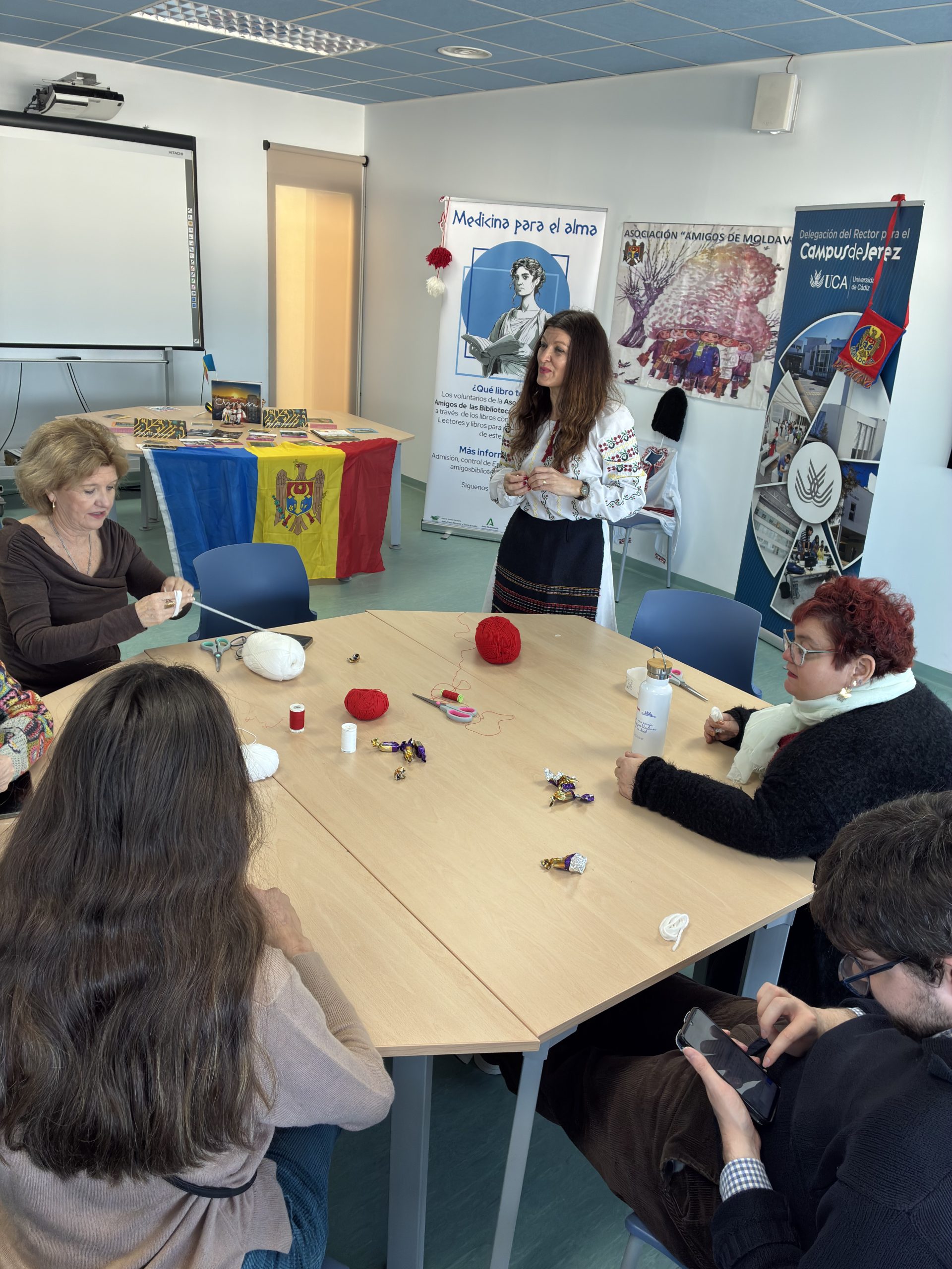 “Regala Primavera”, taller sobre la fiesta Moldava Martisor.