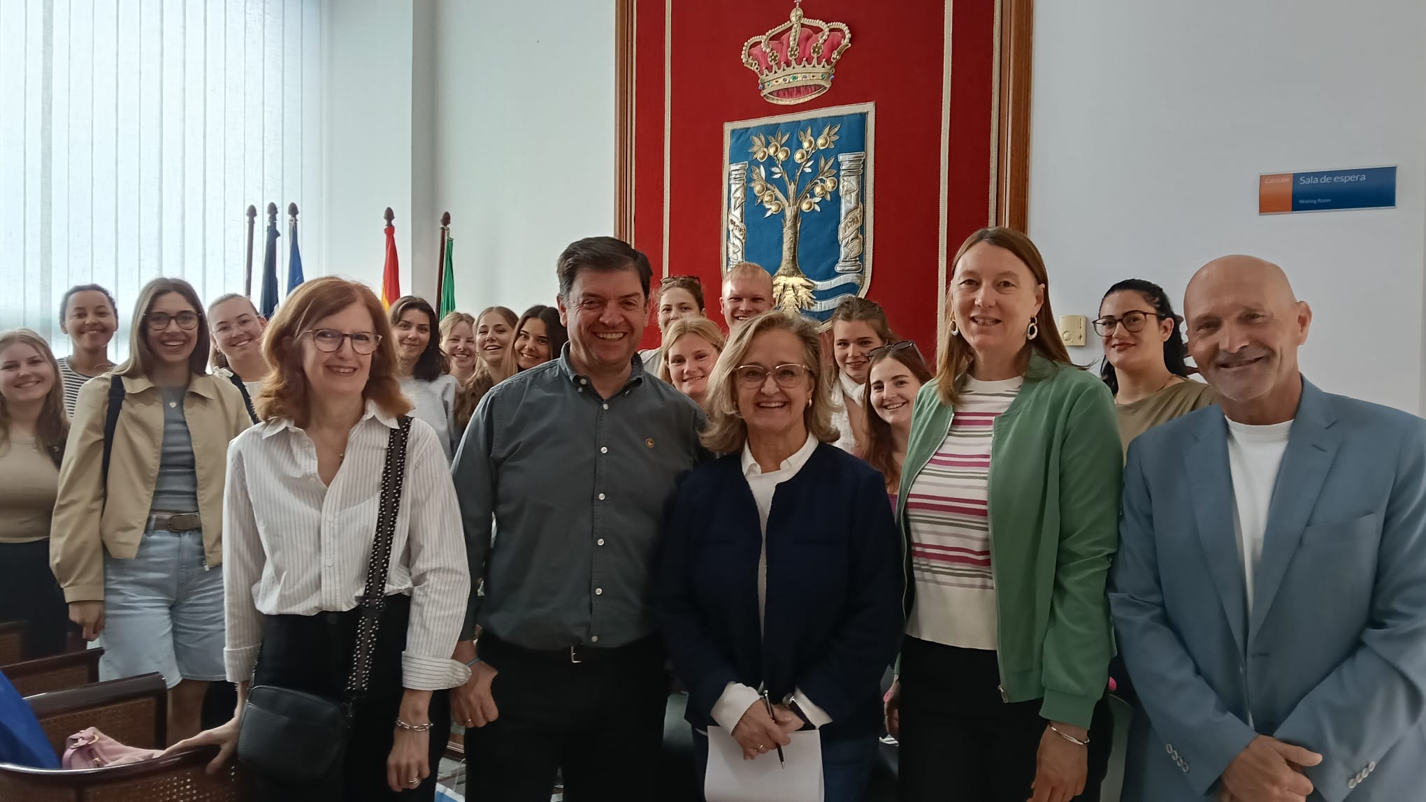 Encuentro con una delegación de estudiantes y profesoras de la Frankfurt University of Applied Sc...